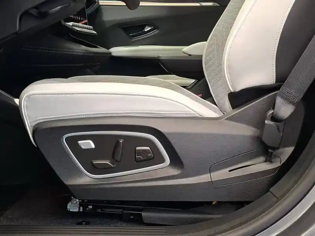 Renault Scenic e-tech électrique 220 ch grande autonomie — photo 31