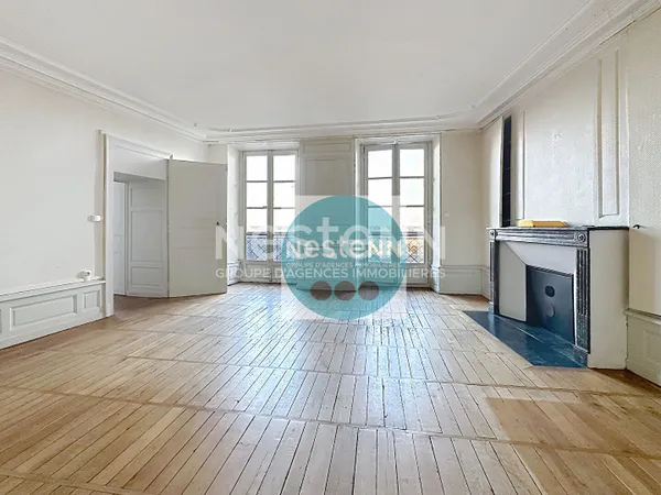 Appartement bourgeois 3 pièces à vendre à Blois avec vue imprenable sur la Loire