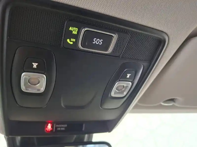 Renault Captur blue dci 115 edc — photo 33