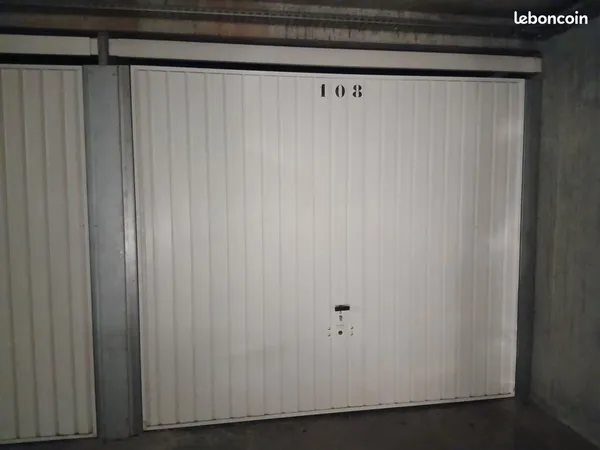 Garage box fermé LYON Gorge de Loup / Champvert / Vaise