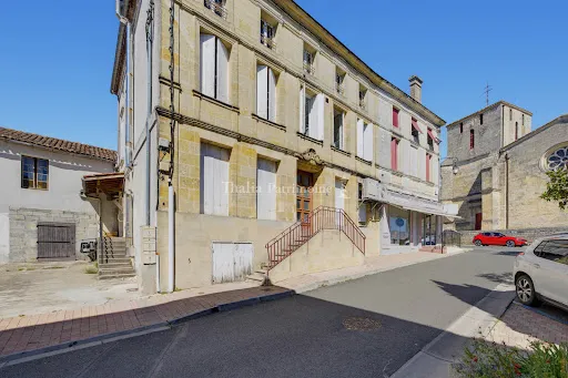Propriété 4 pièces 380 m²