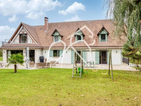 Maison 9 pièces 250 m²