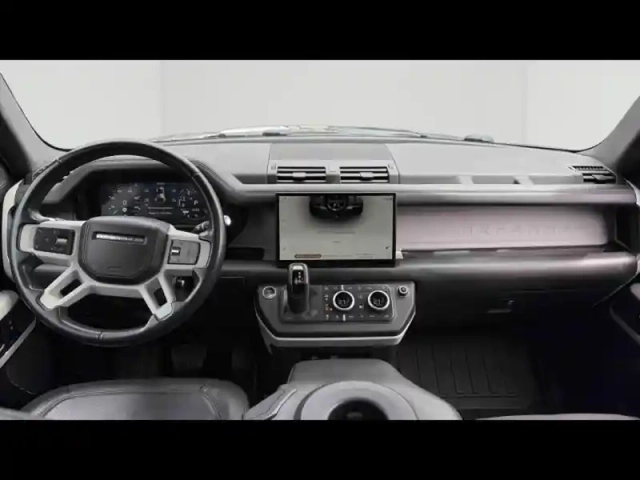 Land Rover Defender 110 2.0 p400e x-dynamic hse — photo 41