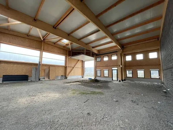 Local d'activité 530 m²