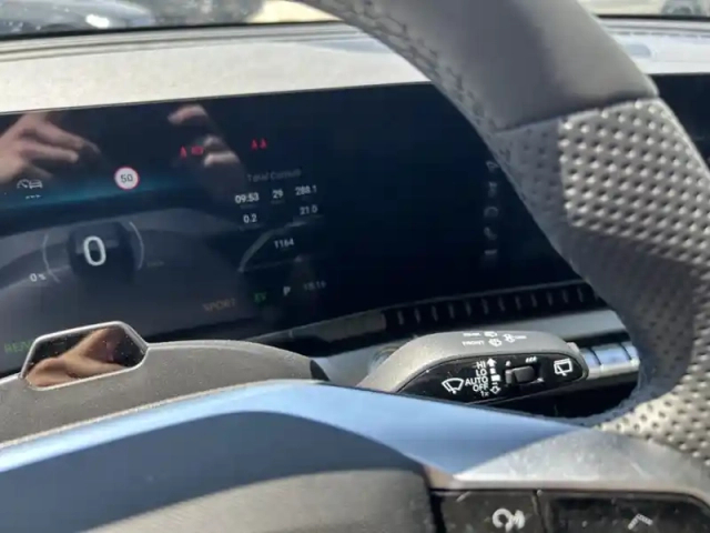 Mg S9 1.5l phev 220kw premium — photo 18