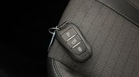 Peugeot 2008 1.2 PureTech 100ch S&S Allure — photo 16