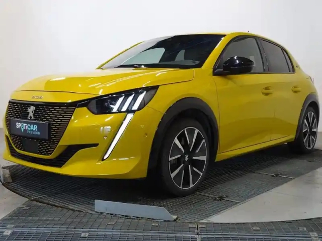 Peugeot 208 e- 136ch gt