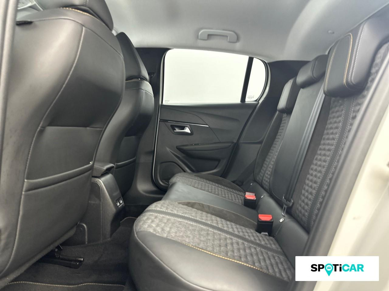 Peugeot 208 1.2 puretech 100ch s&s roadtrip — photo 10