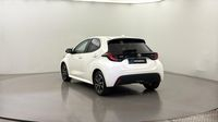 Toyota Yaris 116h Design 5p MY22 — photo 8