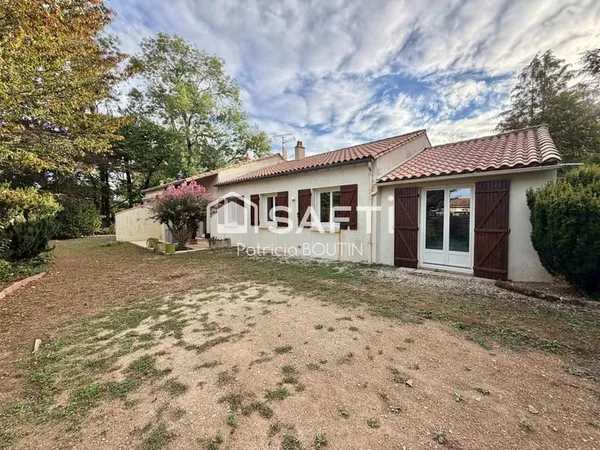 PAVILLON PLAIN PIED 5 CHAMBRES DONT UNE SUITE PARENTALE ET JARDIN A FRESSINES !
