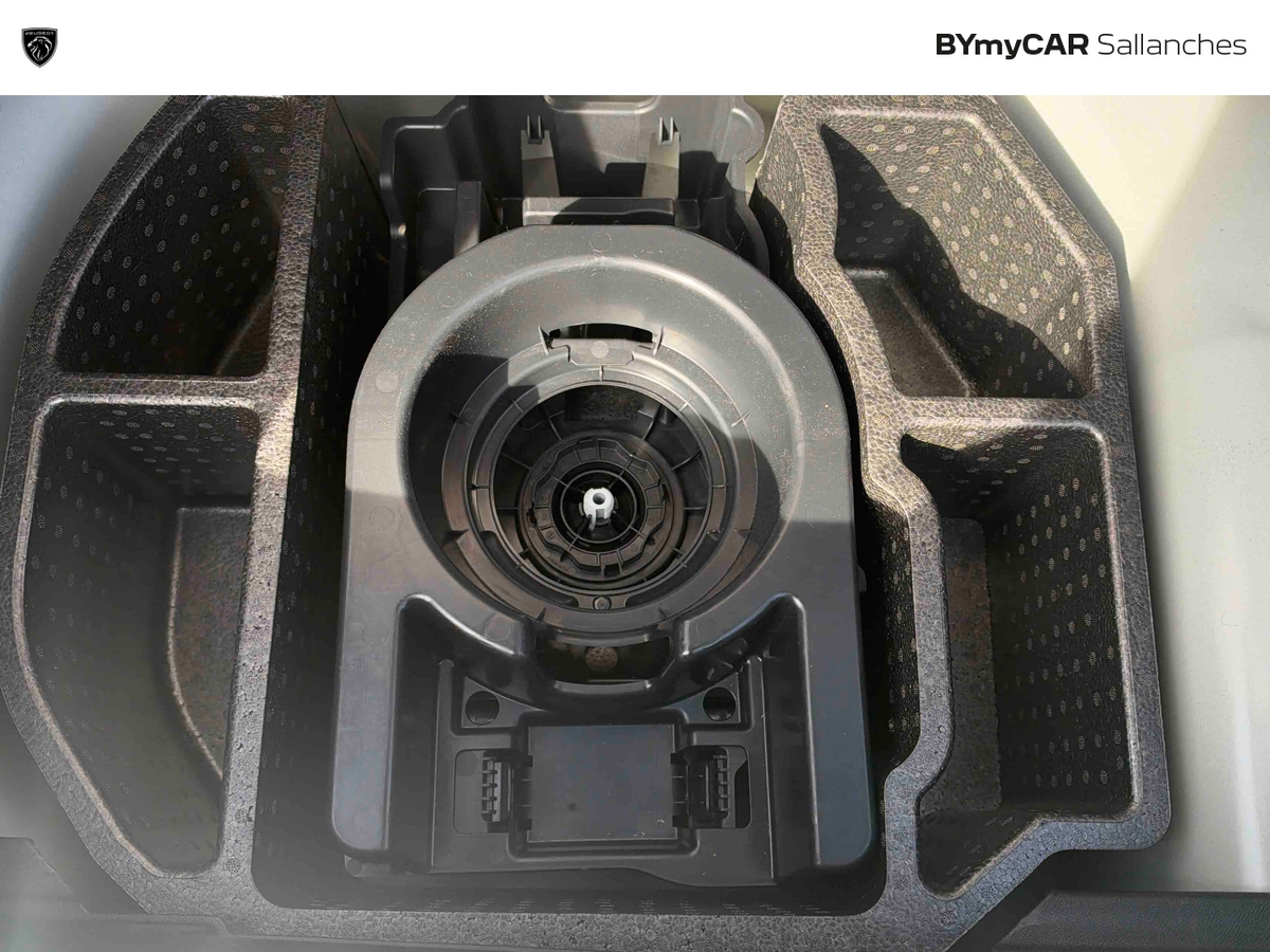Peugeot 208 PureTech 100 S&amp;S BVM6 — photo 14