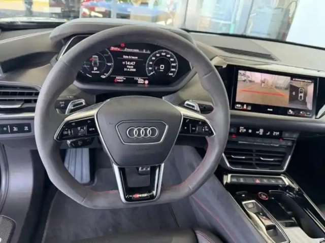 Audi E-Tron rs  gt 598ch quattro — photo 7