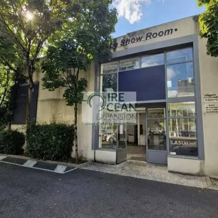 Local commercial 317 m²