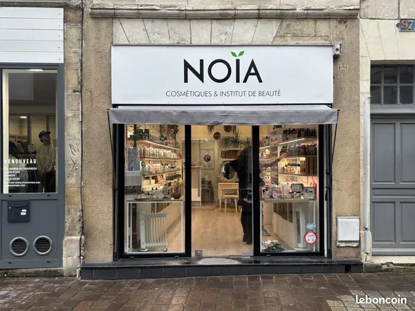 Local commercial - Rue des Halles - Tours
