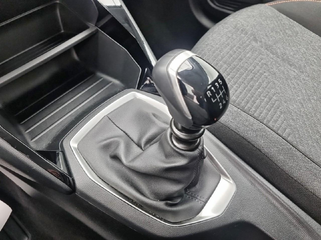 Peugeot 208 100 s&s bvm6 style — photo 17