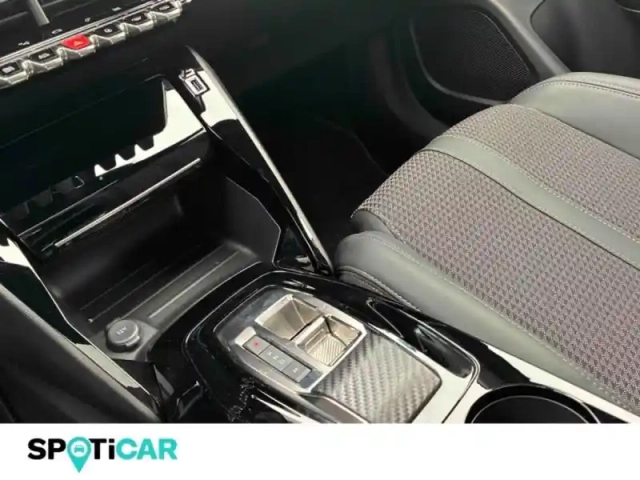 Peugeot 2008 1.2 puretech 130ch s&amp;s gt eat8 — photo 12