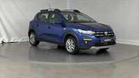 Dacia Sandero 1.0 TCe 90ch Stepway Confort -22 — photo 3