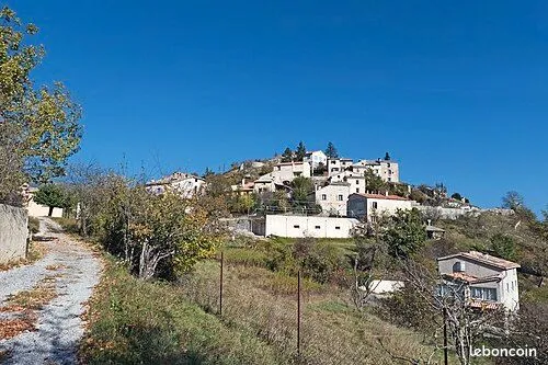 Terrain constructible 1607 m2
