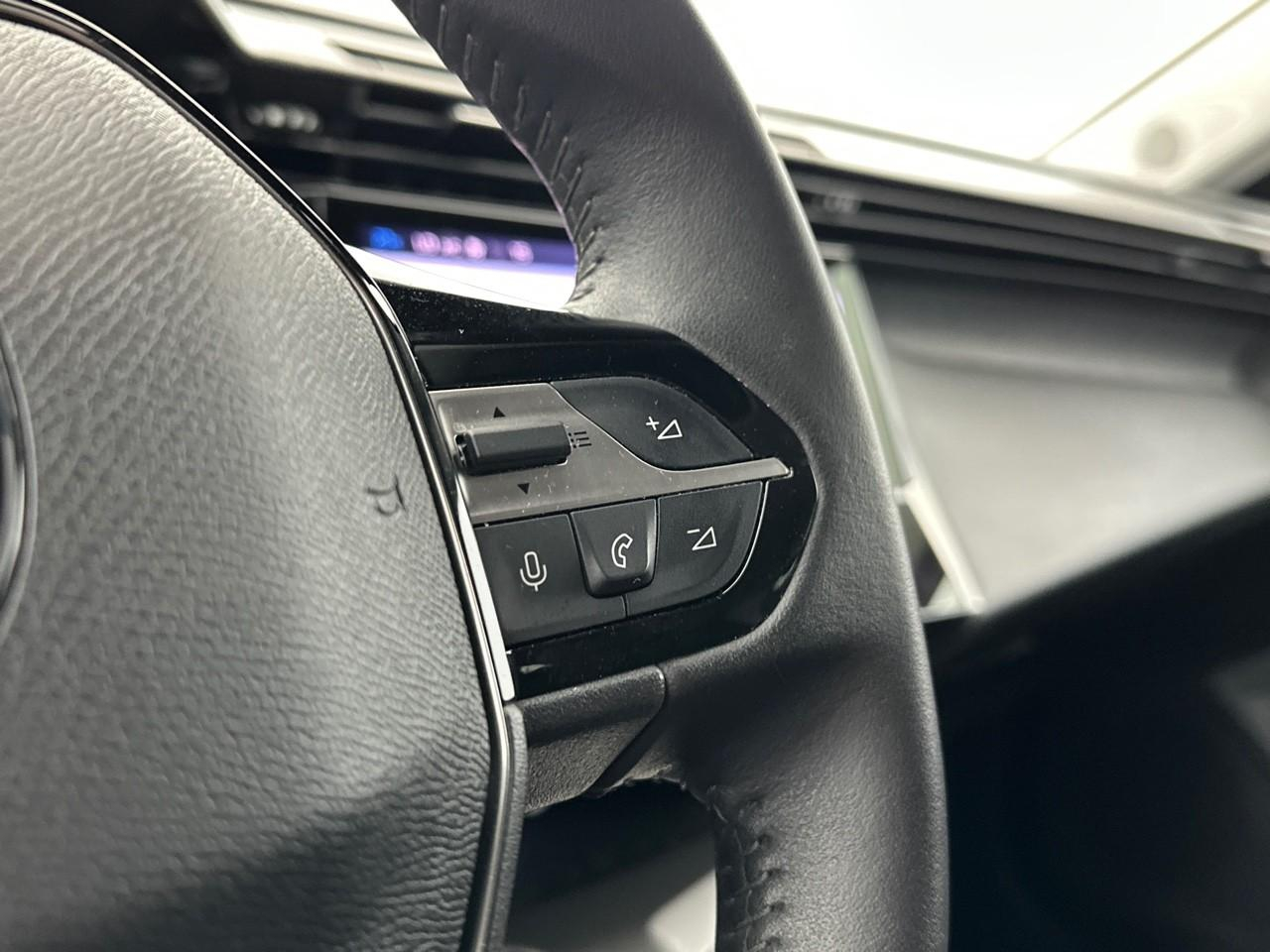 Peugeot 308 puretech 130ch s&s eat8 allure pack — photo 19