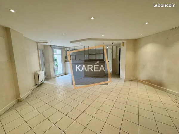 LOCAL PROFESSIONNEL 148 m² MEAUX