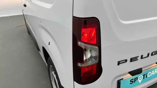 Peugeot Partner fourgon m 650 kg bluehdi 130 s&amp;s eat8 — photo 31