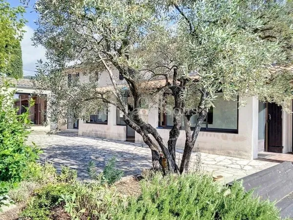 Ferme 9 pièces 230 m²