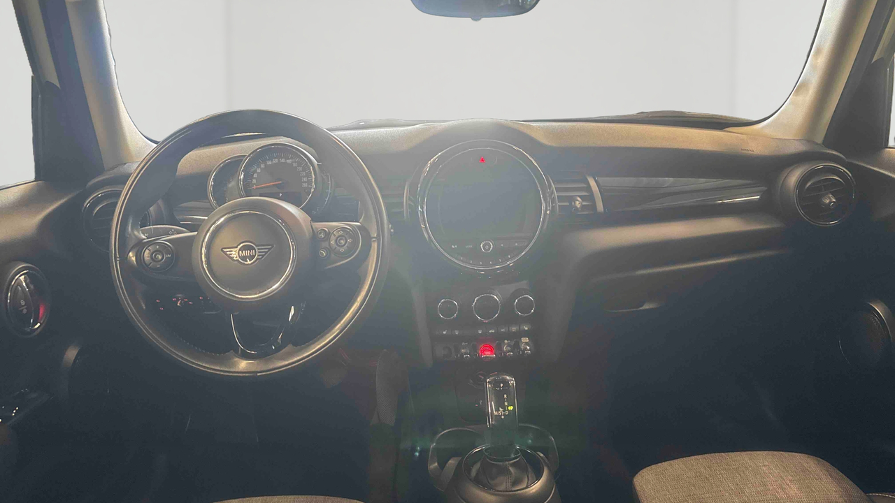 Mini Hatch 5 Portes Cooper 136 ch BVA7 — photo 9