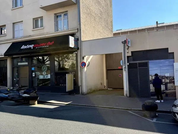 Parking 13 m²