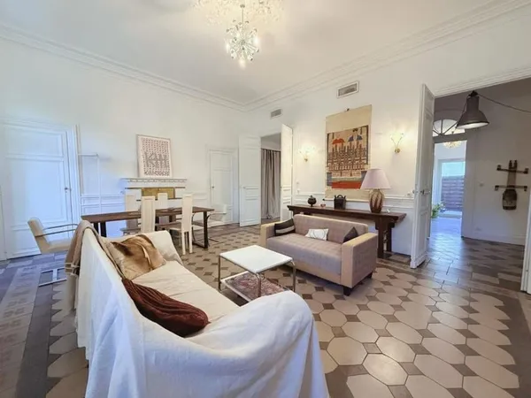 ✨ Appartement de caractère de 115 m² avec terrasse - Au coeur du centre historique de Nîmes
