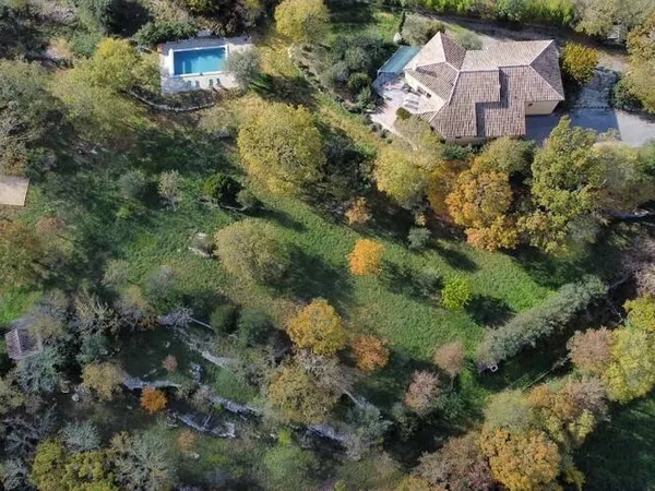Maison 5 pièces 145 m²