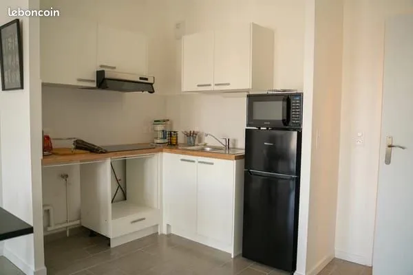 Location d'un T2 meublé au 12 Cours de Quebec, 33300, Bordeaux