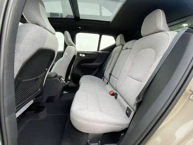 Volvo Ex40 single extended range 252 ch 1edt — photo 12