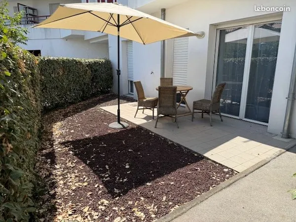 Appartement 46 m2 plein centre Biscarrosse bourg avec petit jardin