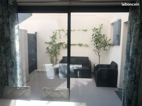 LOCATION - AIGUES-MORTES - APPARTEMENT DE TYPE F1 35m2