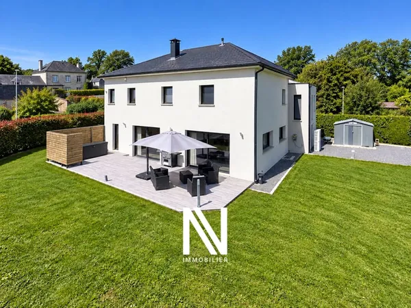 Maison 8 pièces - 222m2