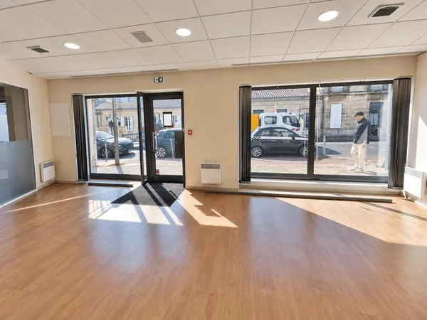 Local commercial 173 m²