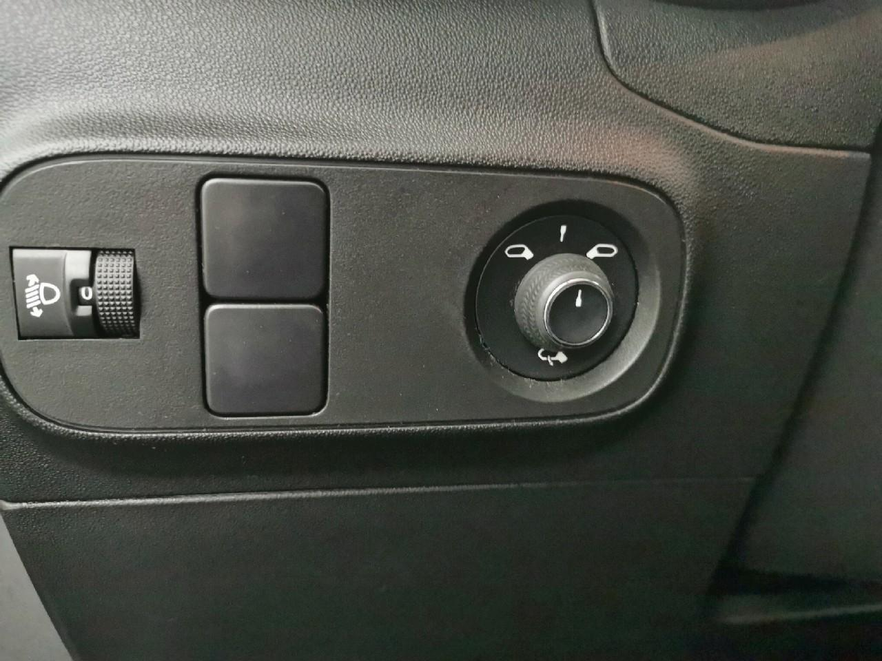 Citroën C3 puretech 110 s&s eat6 shine — photo 18