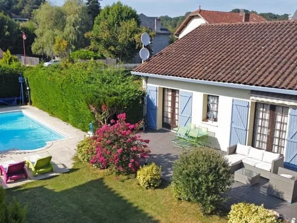 Maison avec piscine dans Vergt