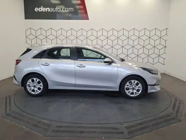 Kia Ceed 1.0 t-gdi 100 ch bvm6 — photo 6