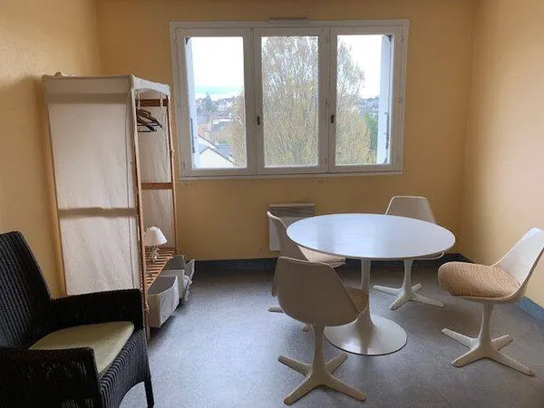Studio 1 pièce 28 m²