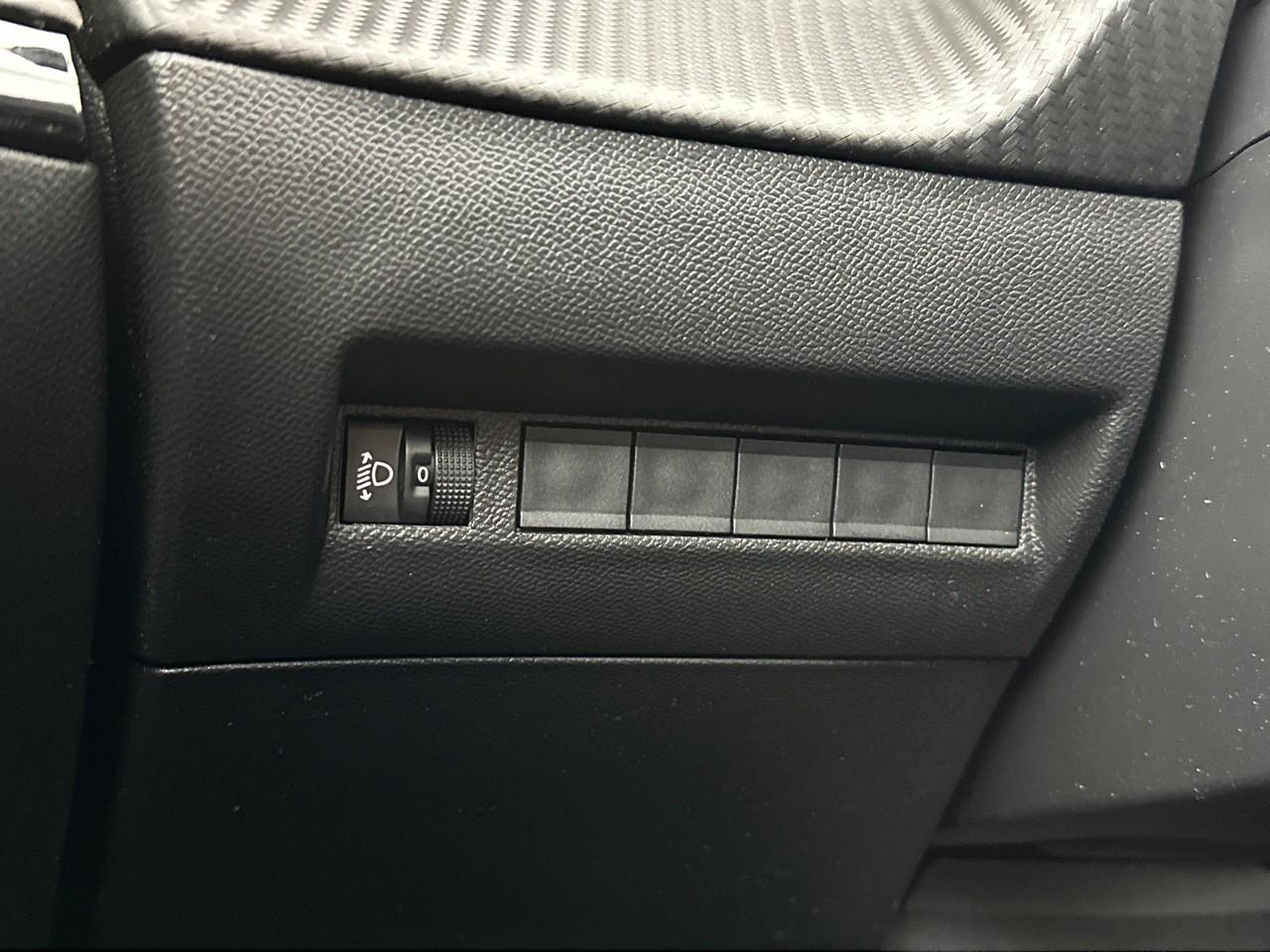 Peugeot 2008 100 s&s bvm6 style — photo 16