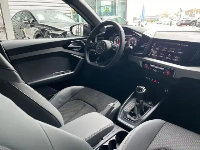 Audi A1 sportback 35 tfsi 150 ch s tronic 7 — photo 32