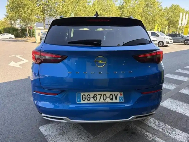 Opel Grandland 1.6 turbo 225ch hybride ultimate — photo 6