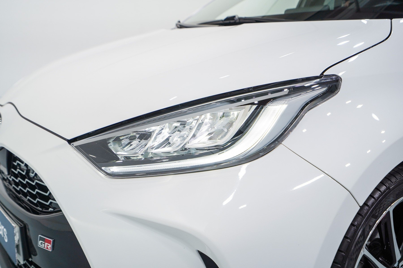 Toyota Yaris 4 — photo 9