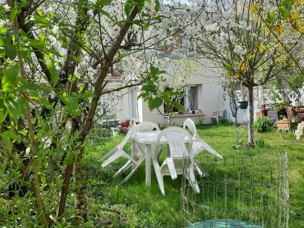 Maison limitrophe Nancy dans verdure