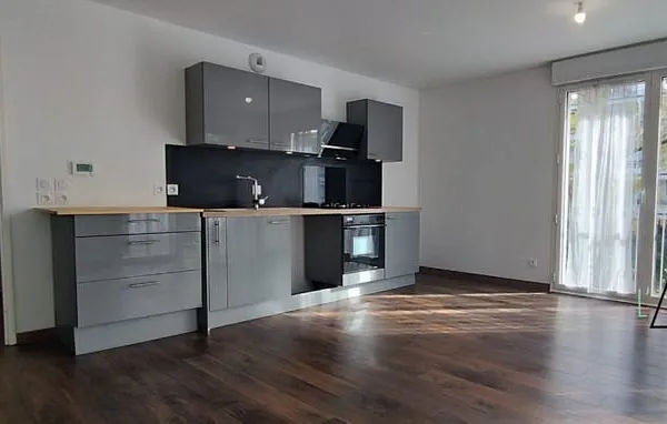 APPARTEMENT T4 80m2 - BALCON + PARKING - PESSAC