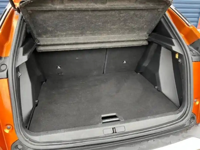 Peugeot 2008 e- 136ch style — photo 5