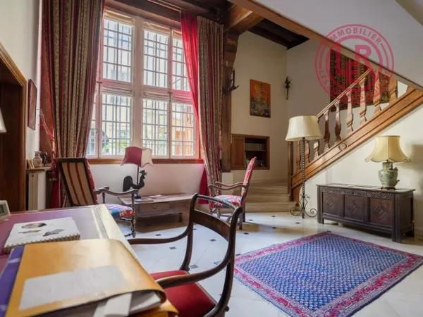 Paris IV St Merri Appartement en RDC sur cour charmante et soupl