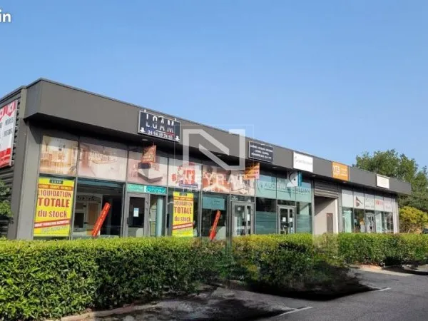 Local commercial 96 m²