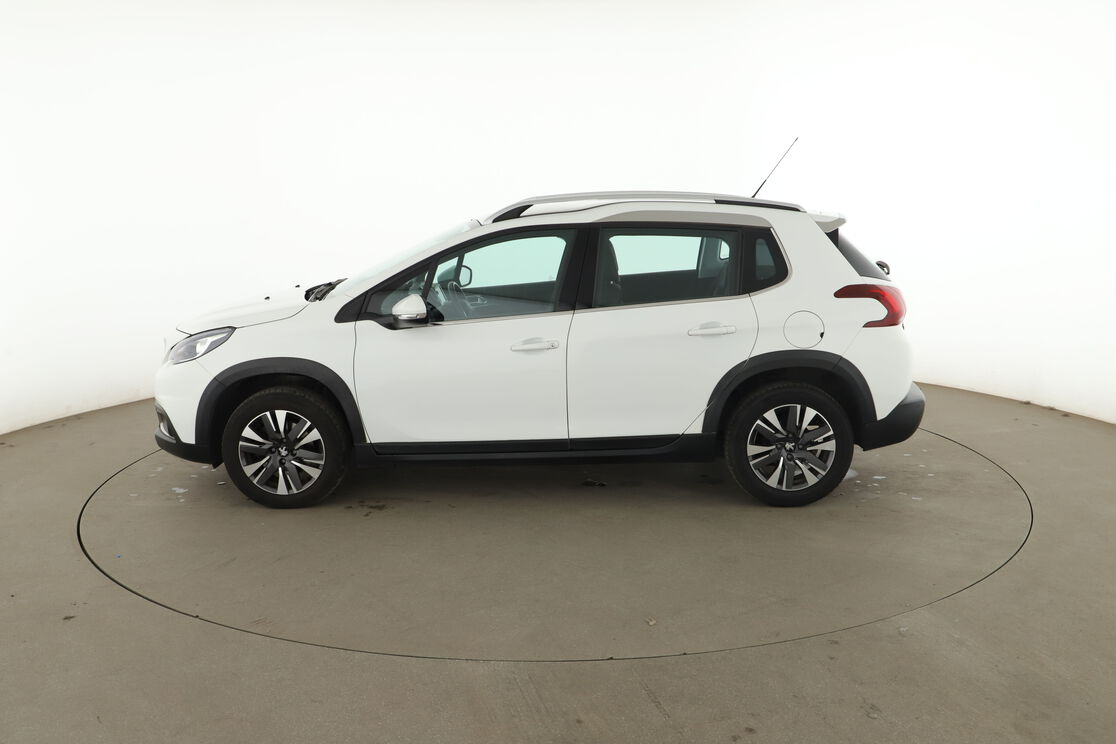 Peugeot 2008 1.2 PureTech Allure — photo 2